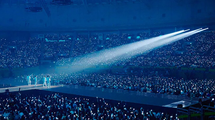 CGV 데뷔 15주년 하이라이트: 라이츠 고 온, 어게인 인 시네마 기념 콘서트 영화 개봉 공연 실황 영화관 극장 티켓 예매