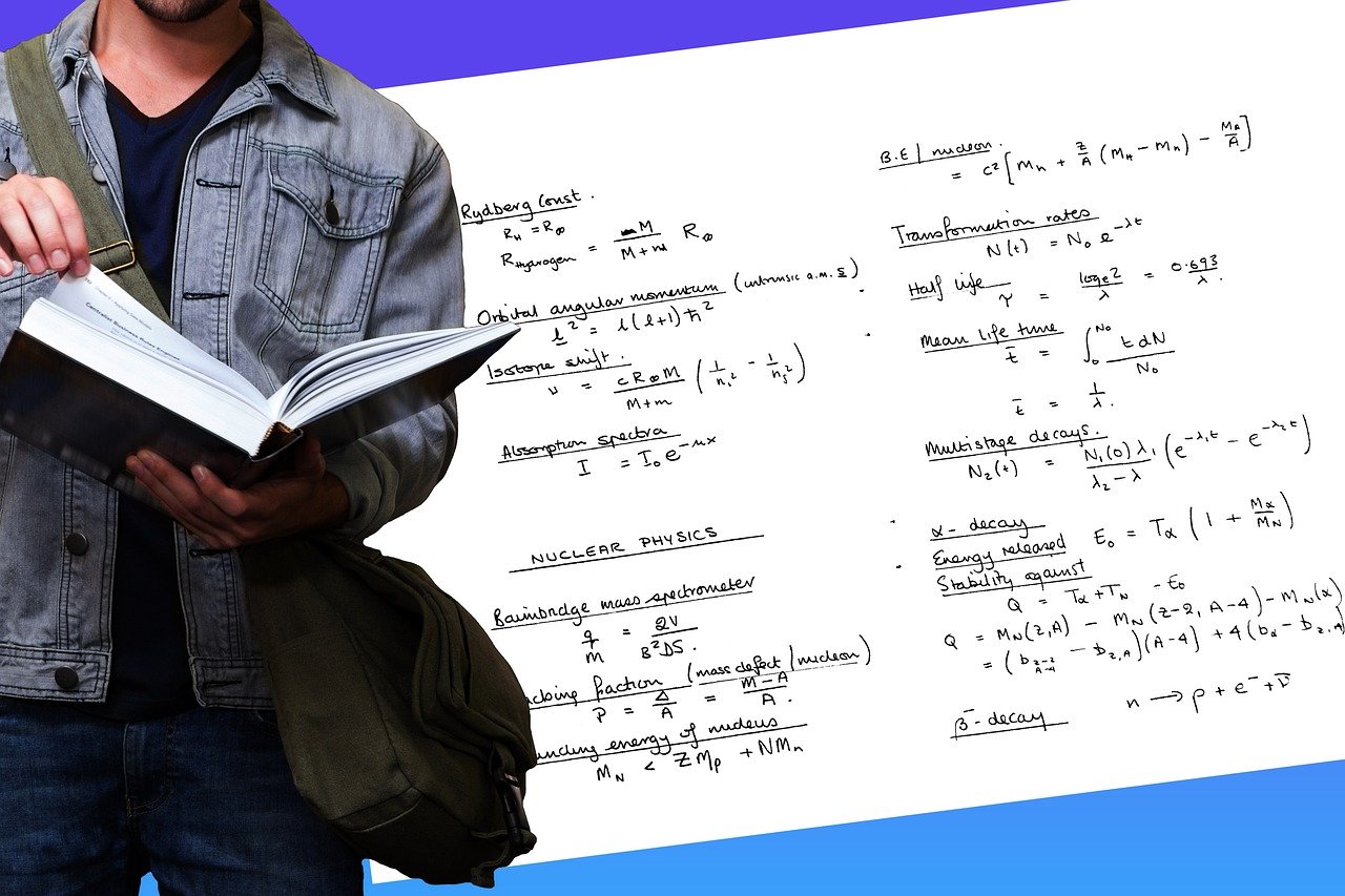 책 한 권을 들고 공부하고 있는 학생