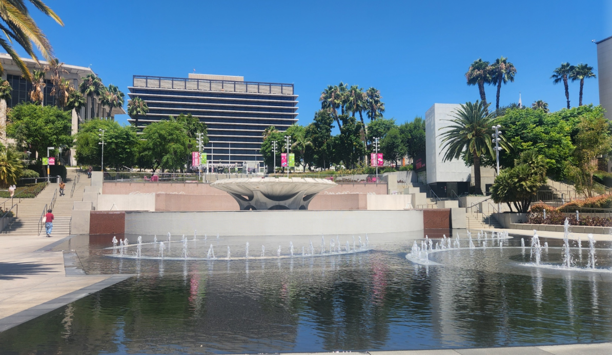 분수대와 광장 전경 (Grand Park 중심부) 이미지