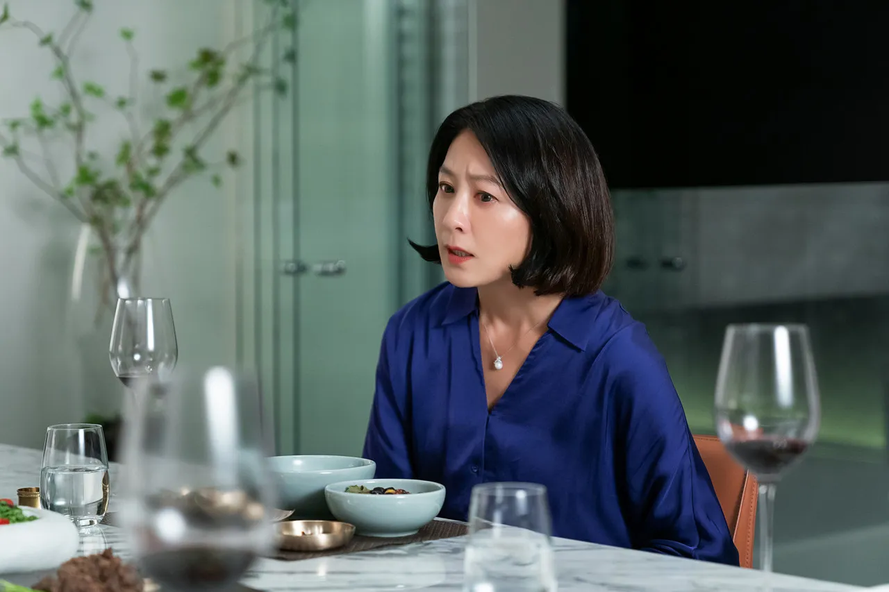 이연경 역(김희애)