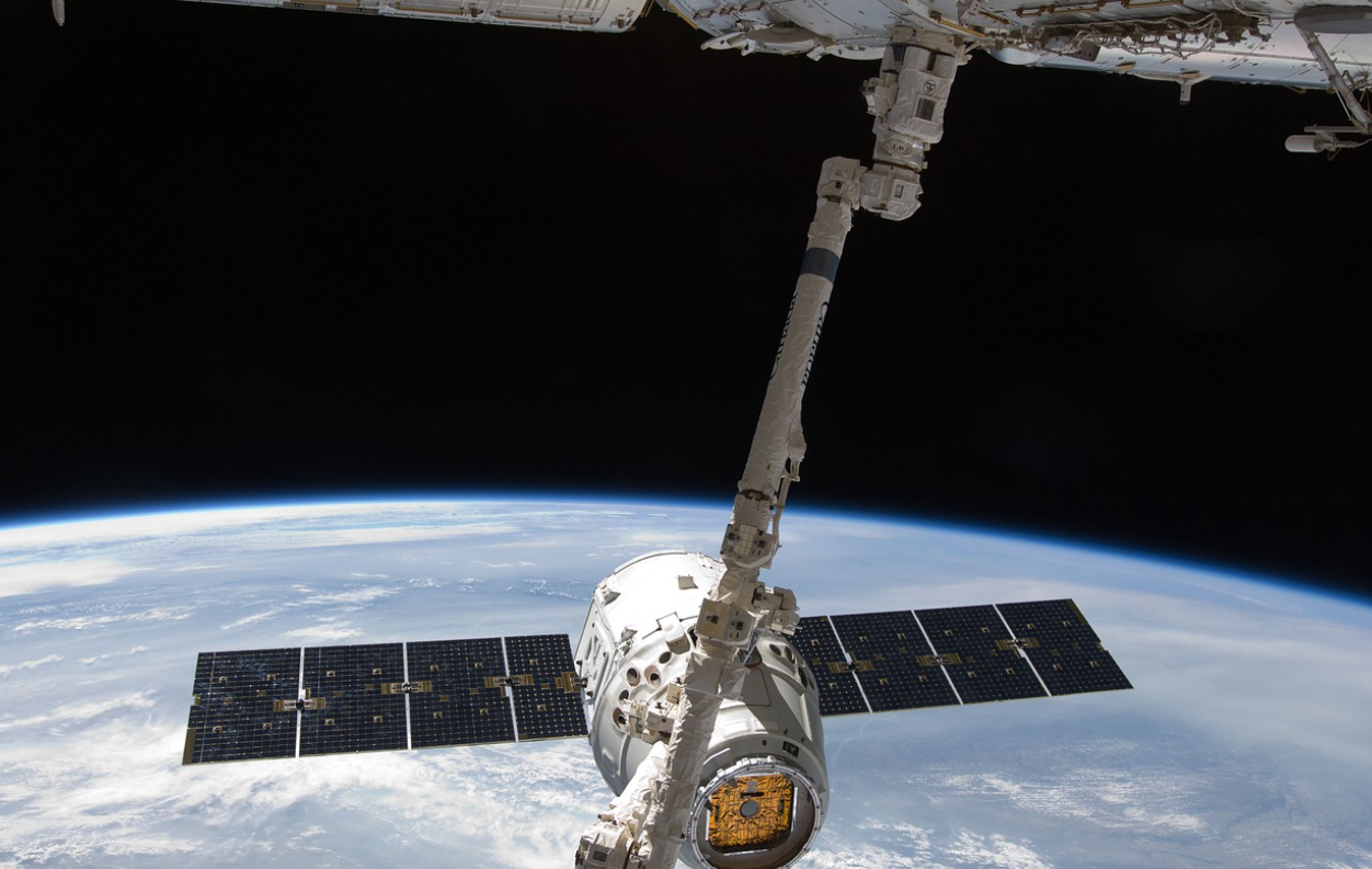 우주의 냄새에 대해, 국제우주정거장에서의 흔적