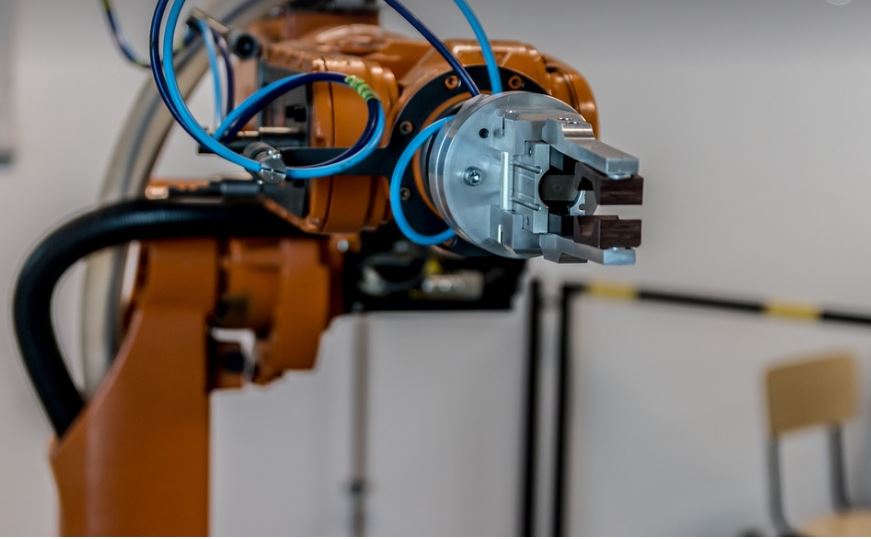 자동화와 AI가 노동 시장에 끼친 긍정적, 부정적 변화 : 현대 경제에서의 스타트업의 역할