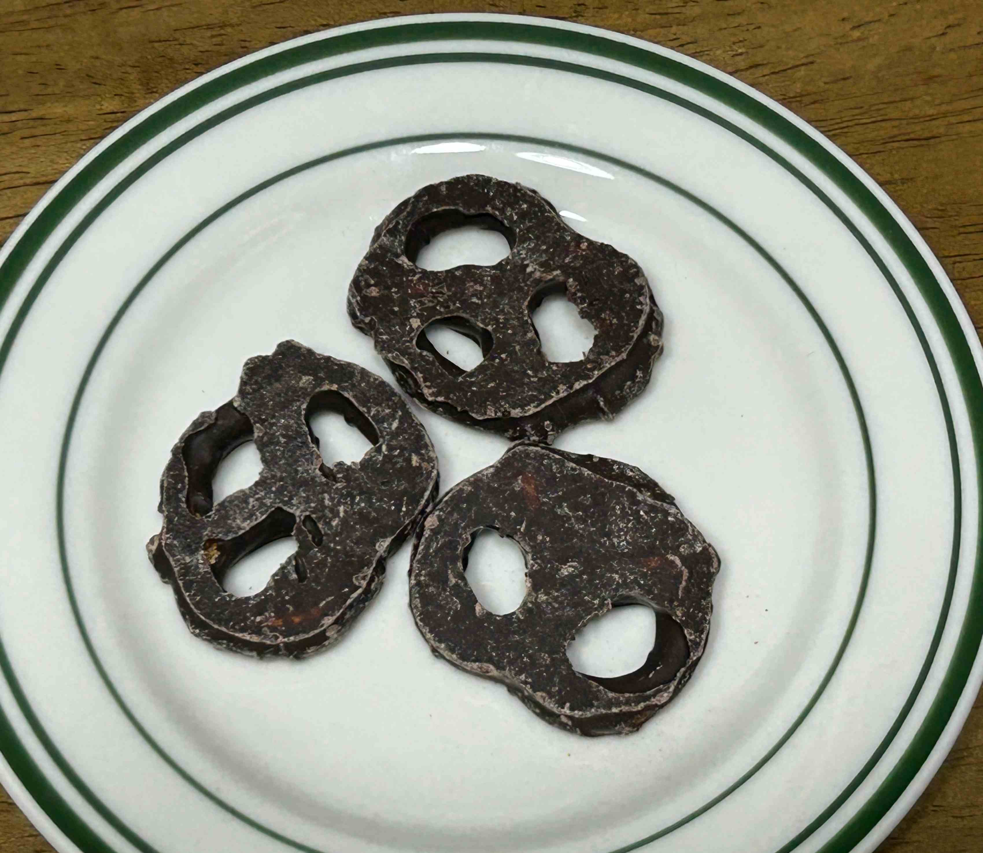 프레첼 뒷면
