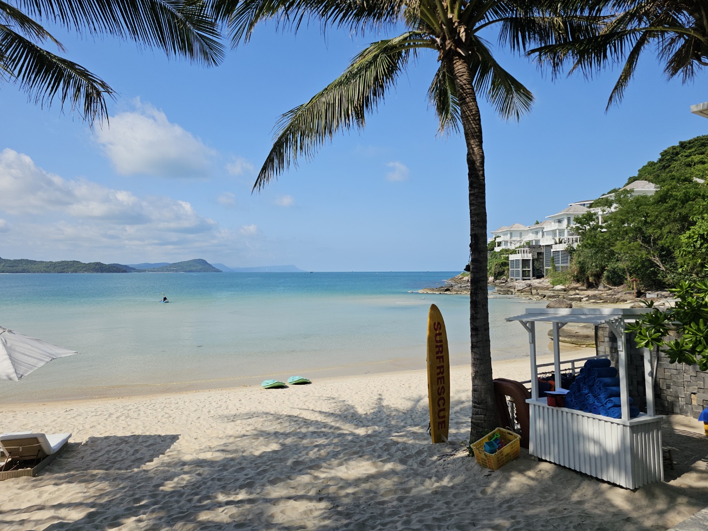 체크인 절차를 진행하며