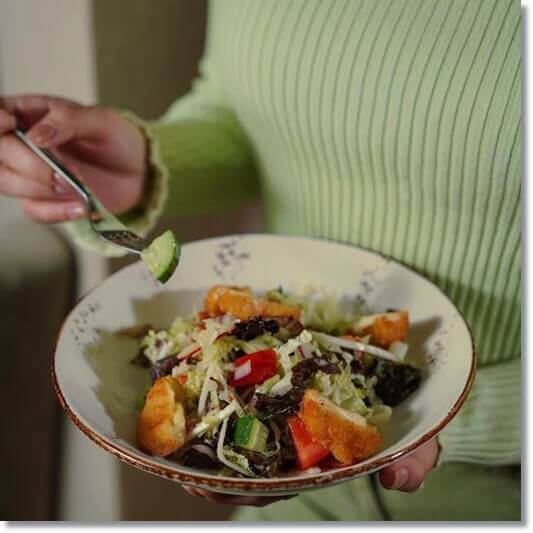 프로게스테론에 좋은 음식 과일 샐러드