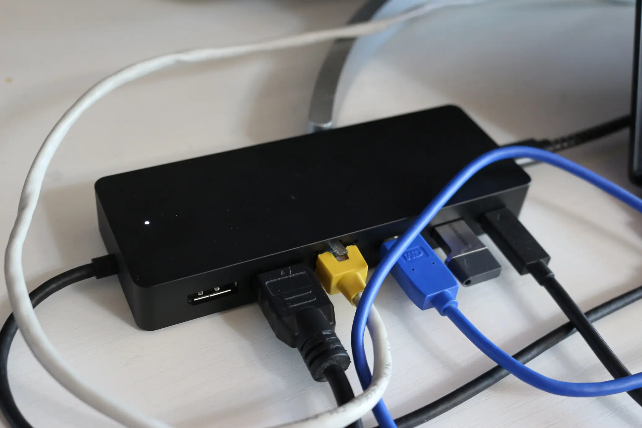 HP 유니버셜 USB-C 멀티포트 허브 다중 포트 사용