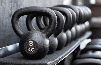 헬스장 소득공제 케틀벨 정리된 헬스장 사진