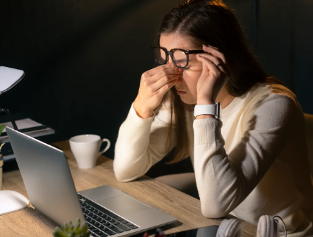 디지털 피로는 왜 '눈'보다 '뇌'에서 먼저 올까?