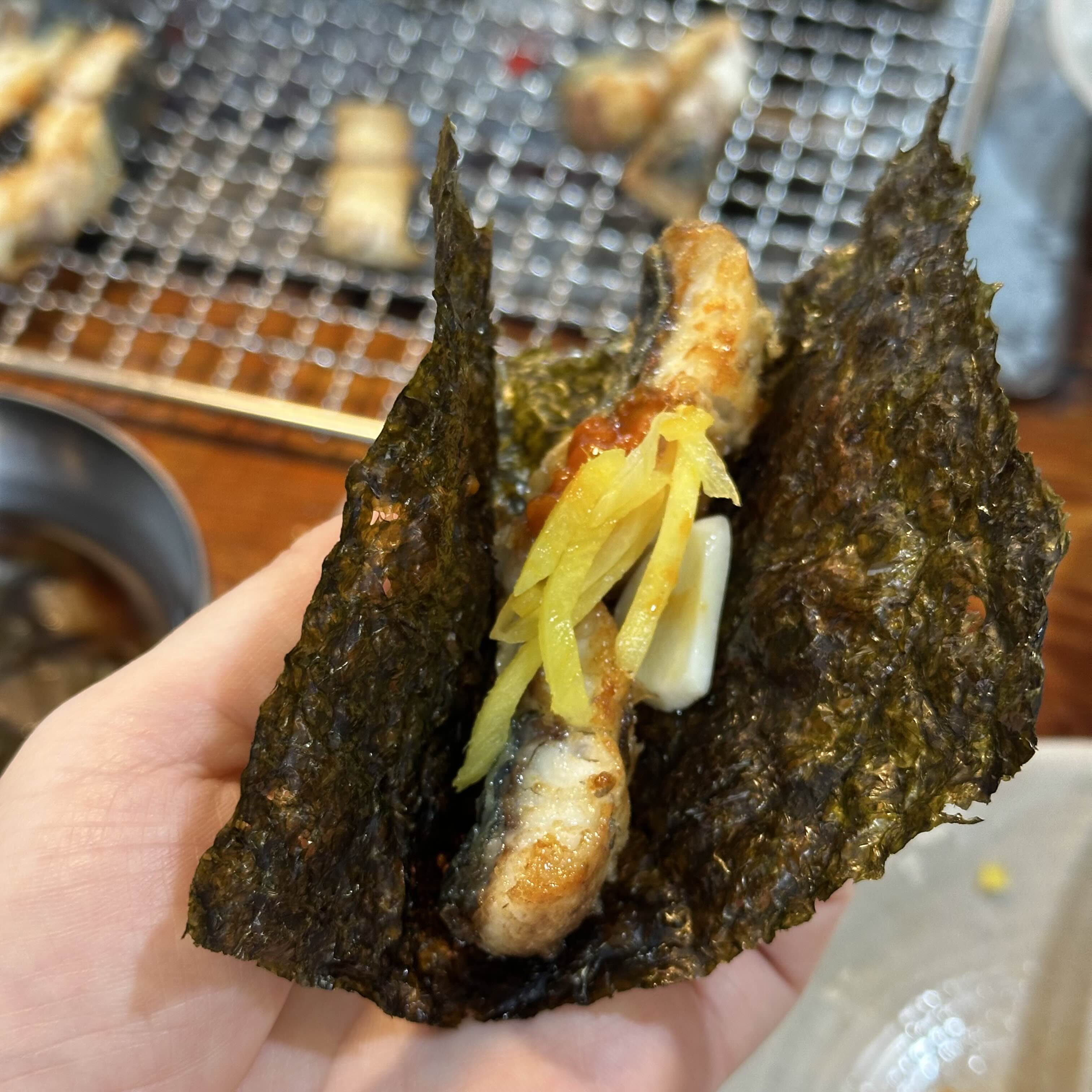 고창 장어 우리 수산 풍천장어 김에 싸 먹기