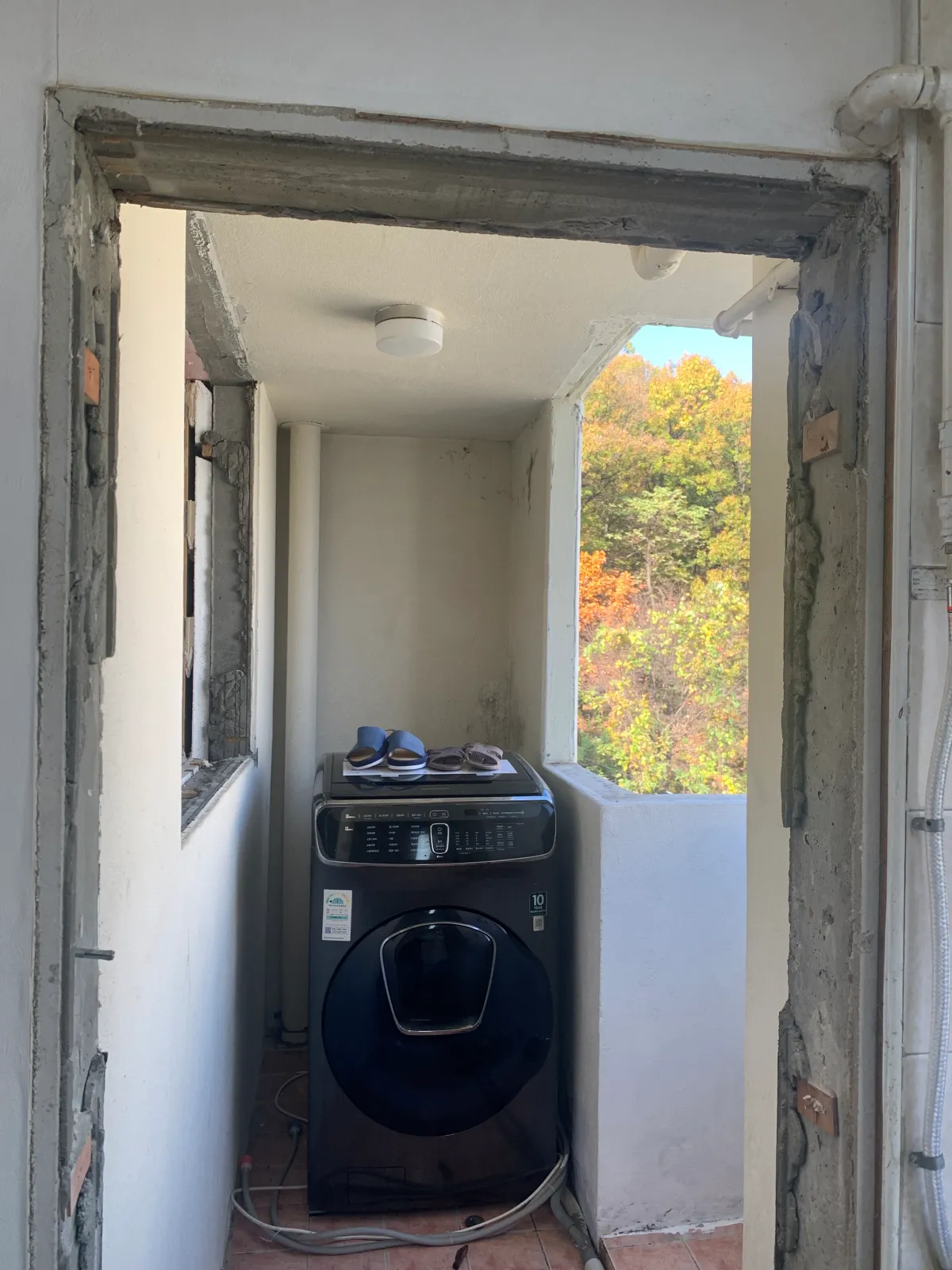세탁실-안쪽-세탁기