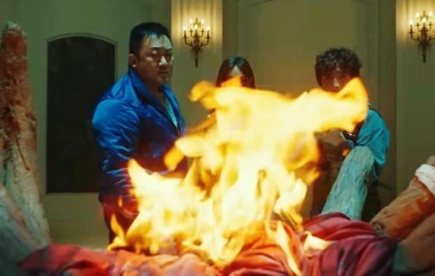 홀리 나잇 데몬헌터 영화장면