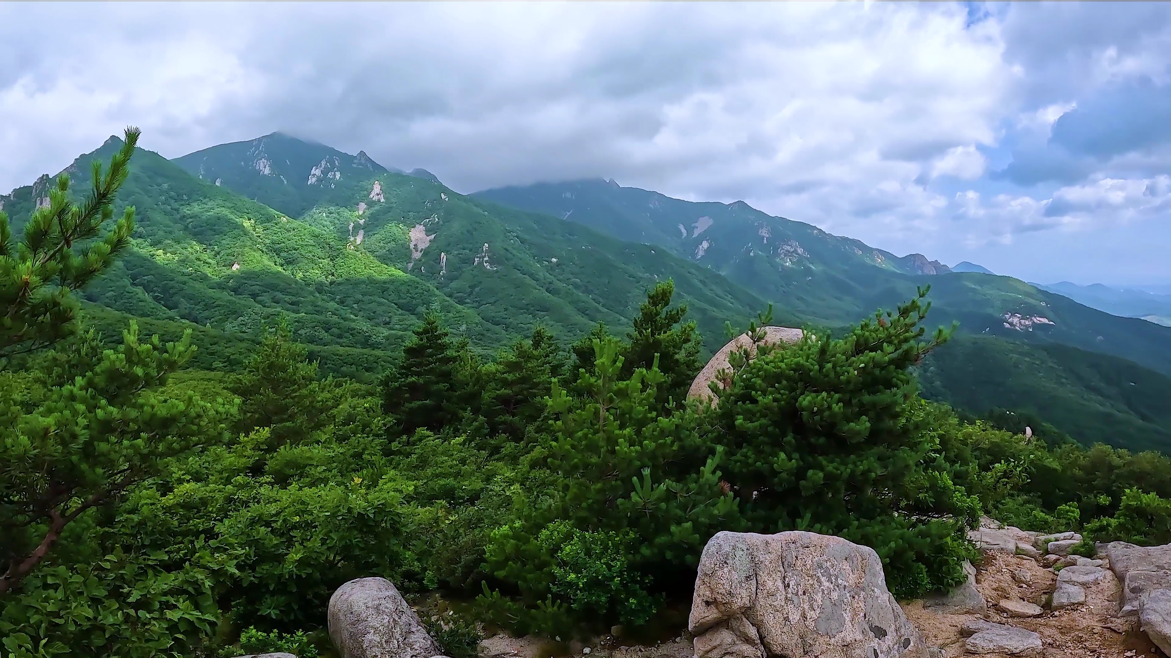 금강산 제 1봉 성인봉