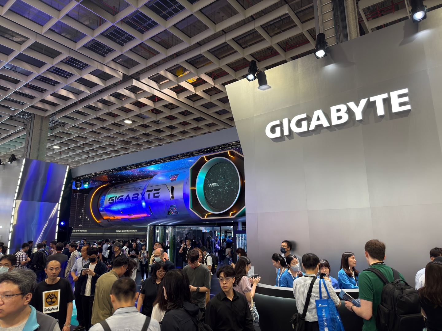 [현장 스케치] &lsquo;AI Next&rsquo; 시대를 마주한 현장 - COMPUTEX 2025 in 타이베이