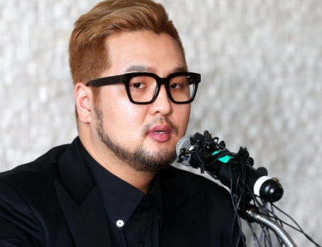 가수 김태우 구급차 행사장