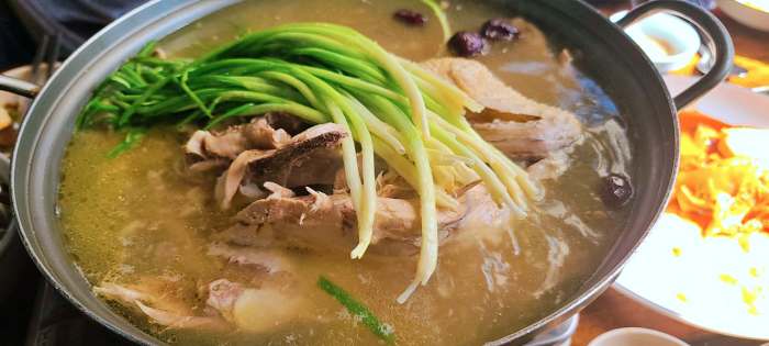 생생정보 은평구 북한산 닭백숙 닭도리탕 맛집