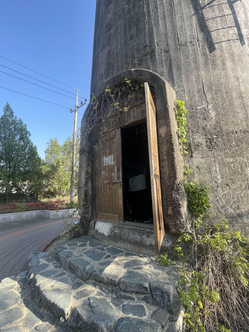 화본역 급수탑 출입구