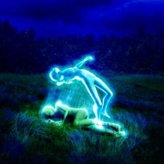 사고후-영혼이-유체이탈-하는-모습