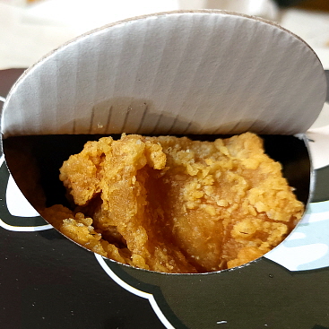 꾸브라꼬 숯불 두 마리 치킨