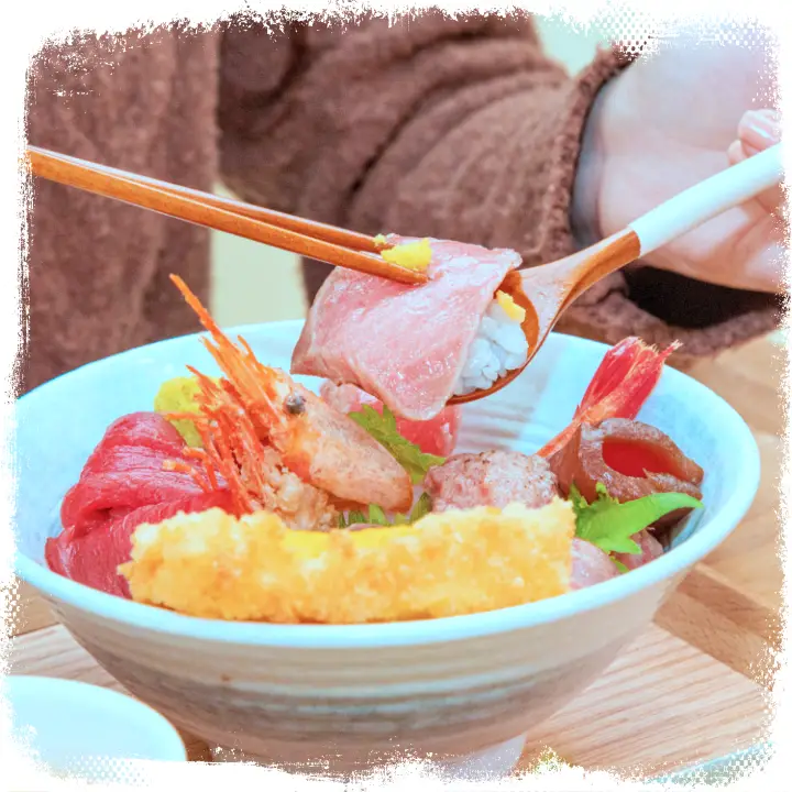 리얼맛집 연어 생참치 혼마구로 광어 도미 오징어 제철생선 카이센동 해산물 덮밥 왕십리 맛집