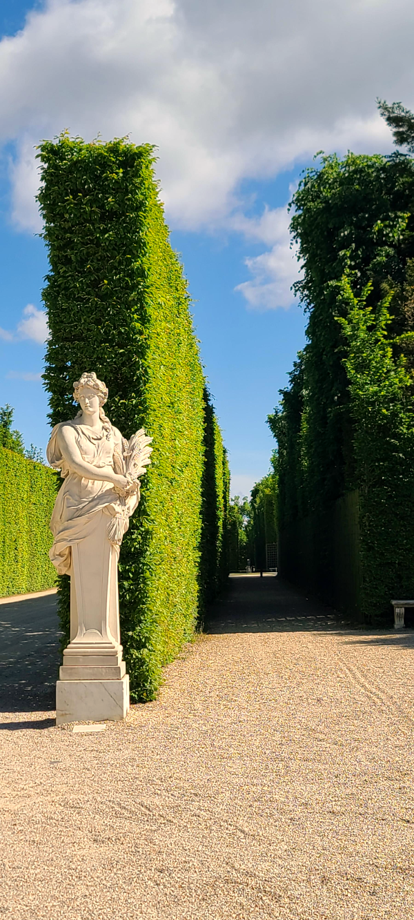 베르사유 궁전 밖 라토나분수 좌측 오렌지 정원 상세2