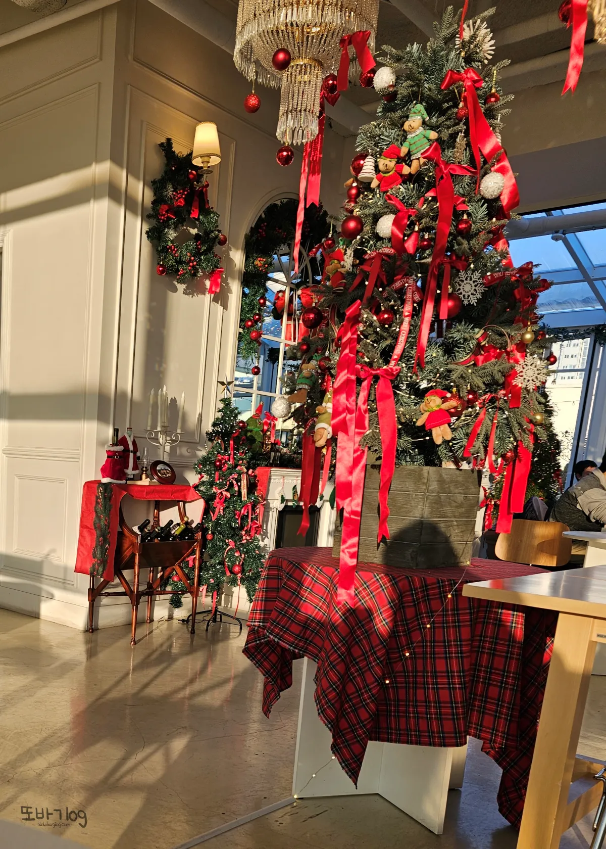 대구서구-피아자-크리스마스-연말분위기-분위기좋은카페