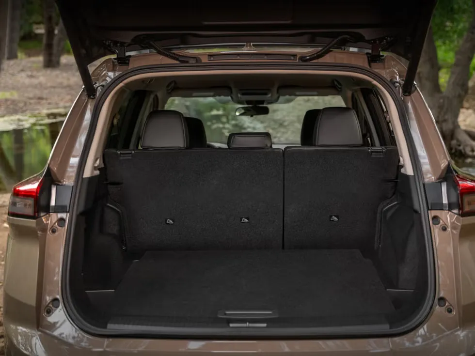 닛산 로그 이미지