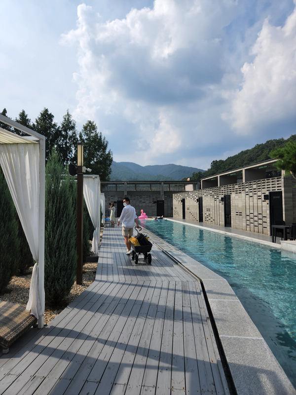 객실로_가는_길