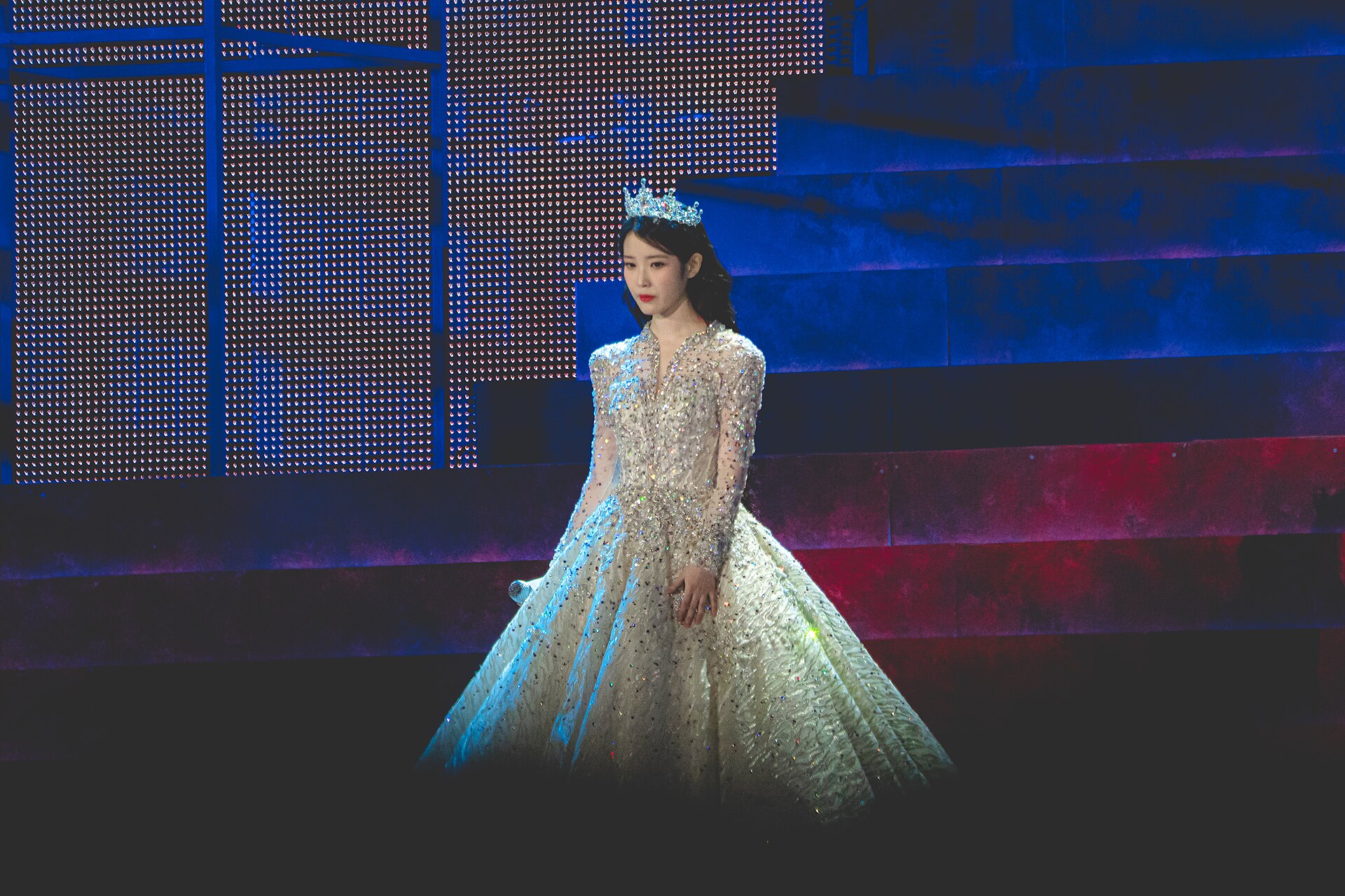 아이유 이관개방증