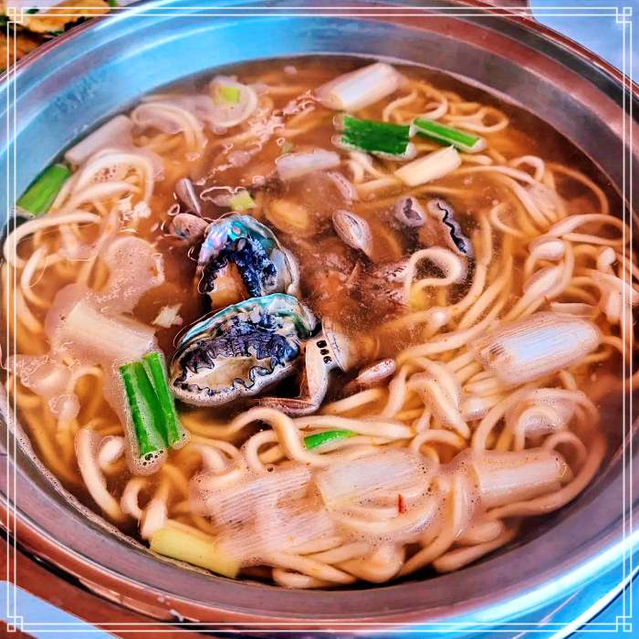 생생정보 강화&#44; 석모도 30년 내공의 맛&#44; 해물샤부샤부 맛집