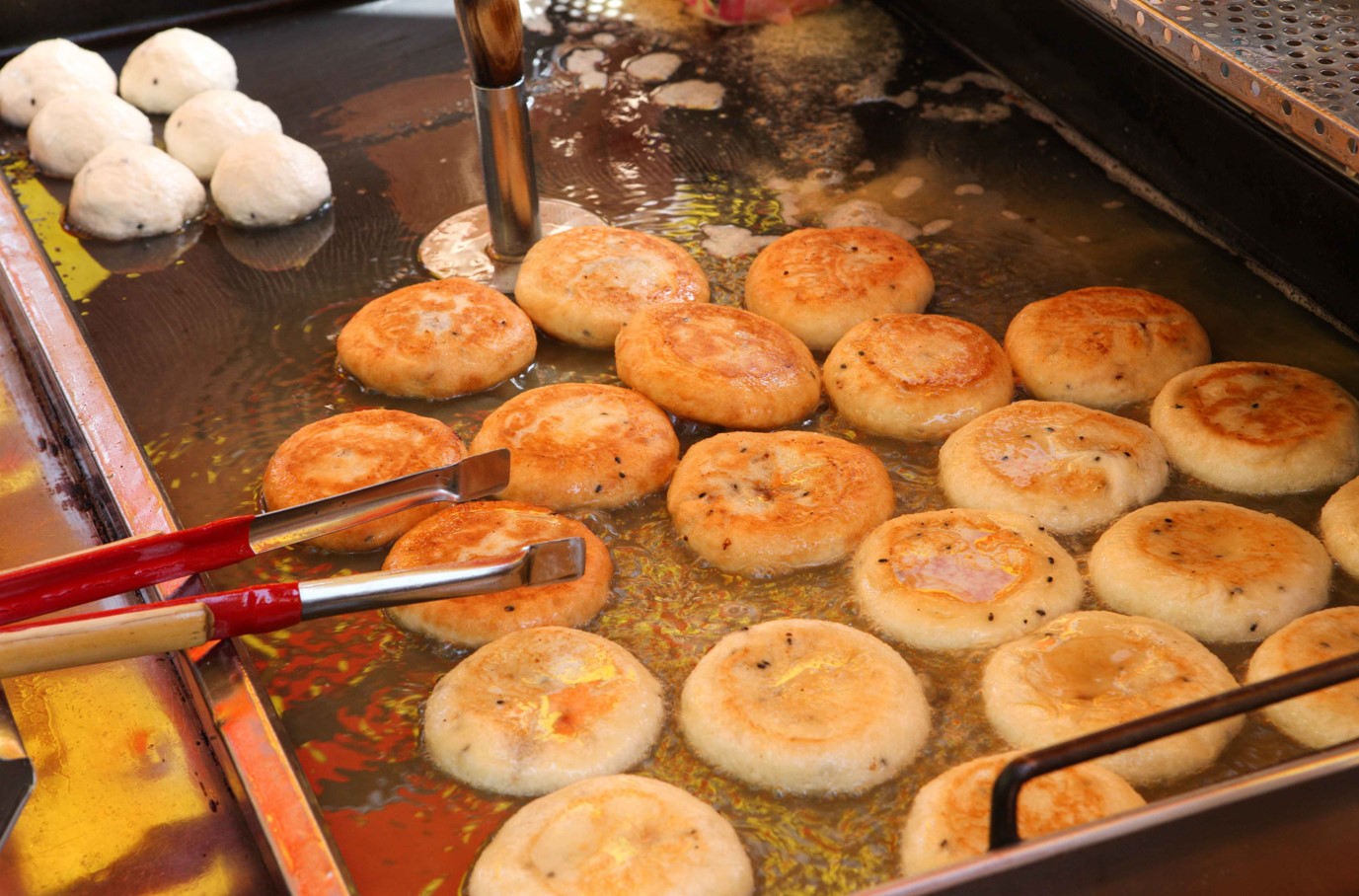 씨앗호떡-만드는-모습