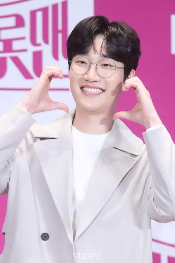 공훈 프로필