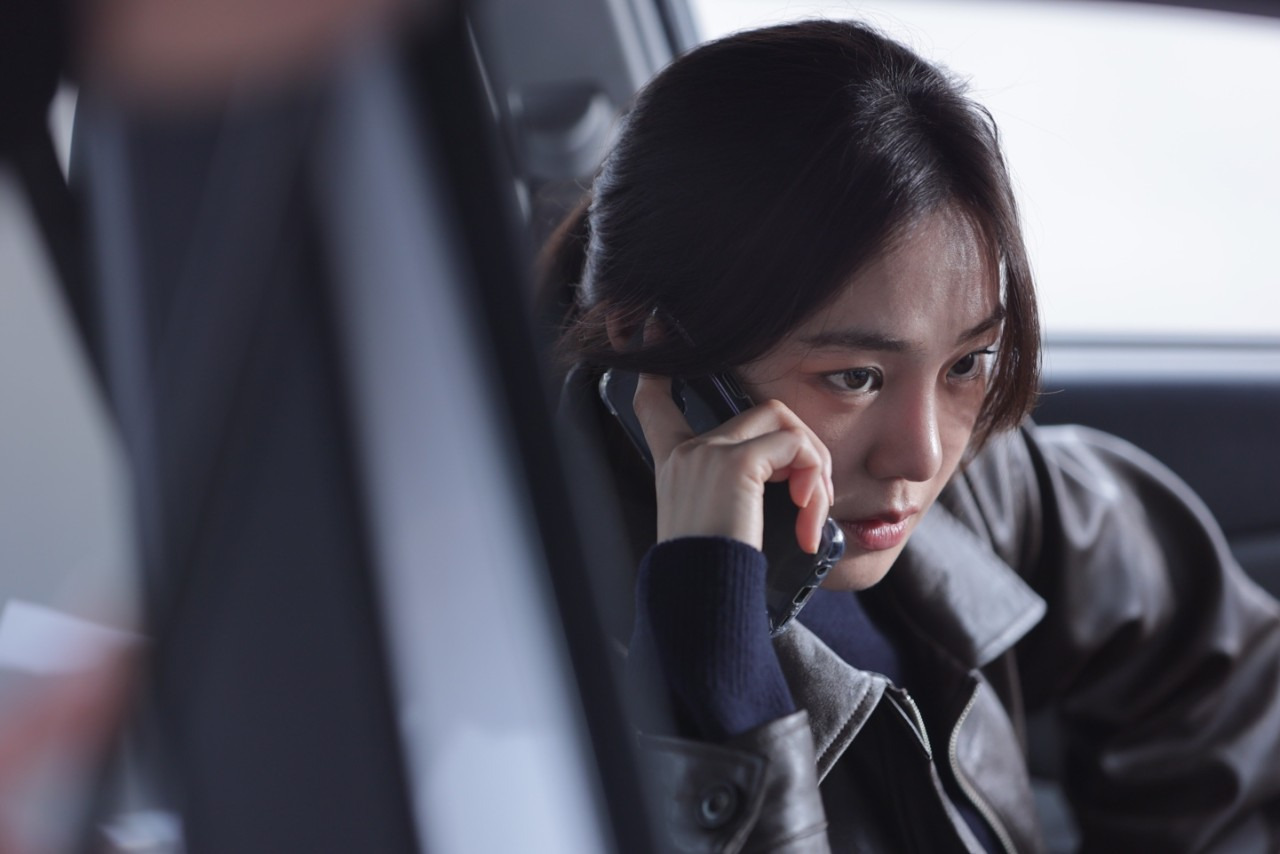 전화하는 한지은 배우님