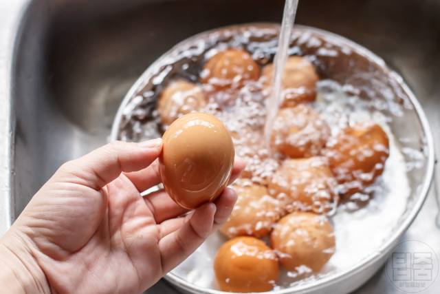 삶은달걀 깨짐 이유 달걀삶는법 삶은계란 노른자 변색 삶는시간