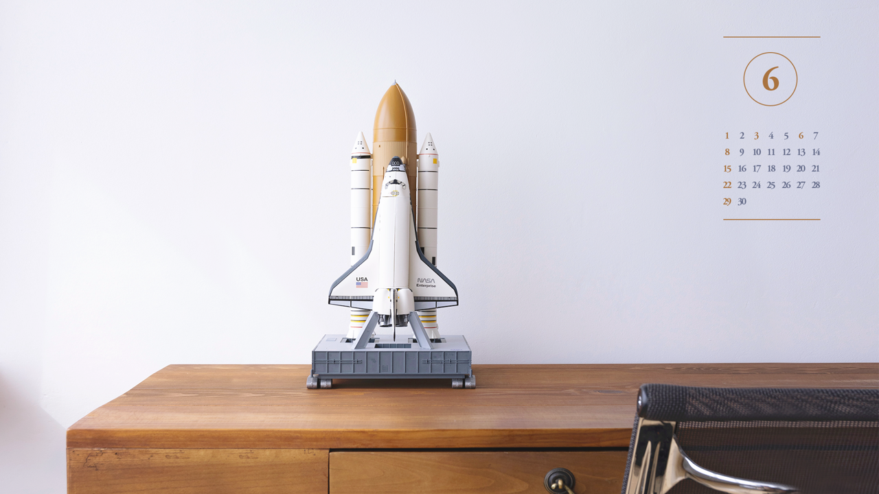 01 우주선모형 A - 2025년6월 노트북배경화면