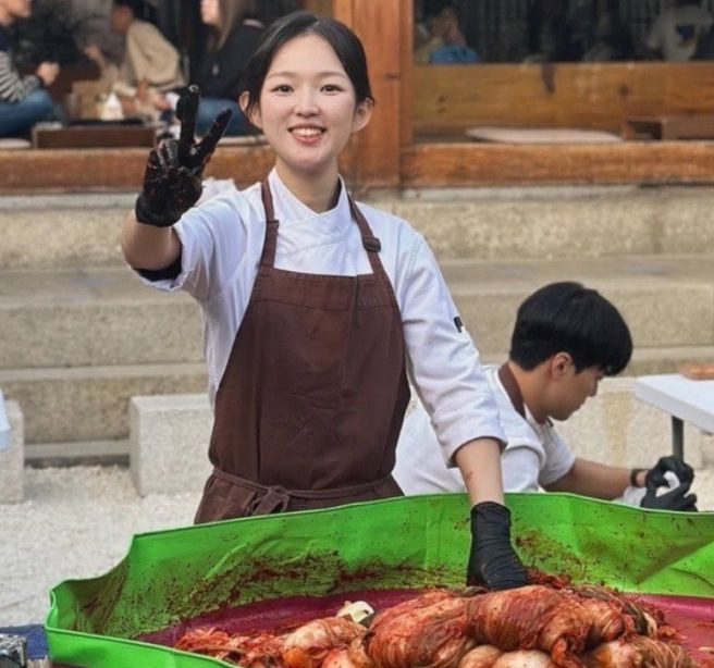 김시현 셰프, 아기맹수, 김시현 셰프 프로필, 김시현 셰프 화상, 흑백요리사2 김시현, 나 혼자 산다 김시현, 김시현 셰프 통영, 김시현 셰프 스승, 김시현 셰프 흉터, 옥탑방의 문제아들 김시현, 김시현 셰프 식당, 김시현 셰프 나이, 주방 화상 사고, 나물 유학, 통영 복국 꿀팁, 김시현 셰프 인스타, 스타 셰프, 요리사 화상, 흑백요리사 출연진, 김시현 셰프 레시피