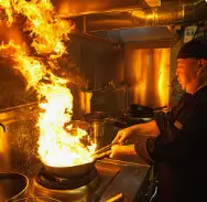 생방송투데이 맛있는 퇴근 원시구이 컨셉의 꼬치구이 전문