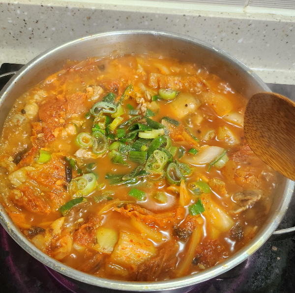 돼지고기김치찌개레시피