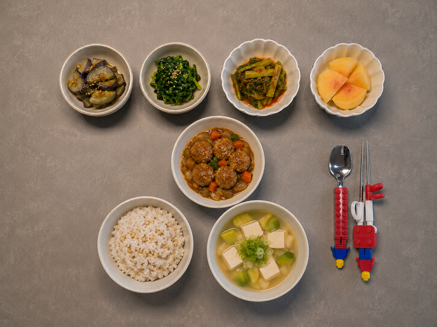 돼지고기채소완자조림 식단 사진