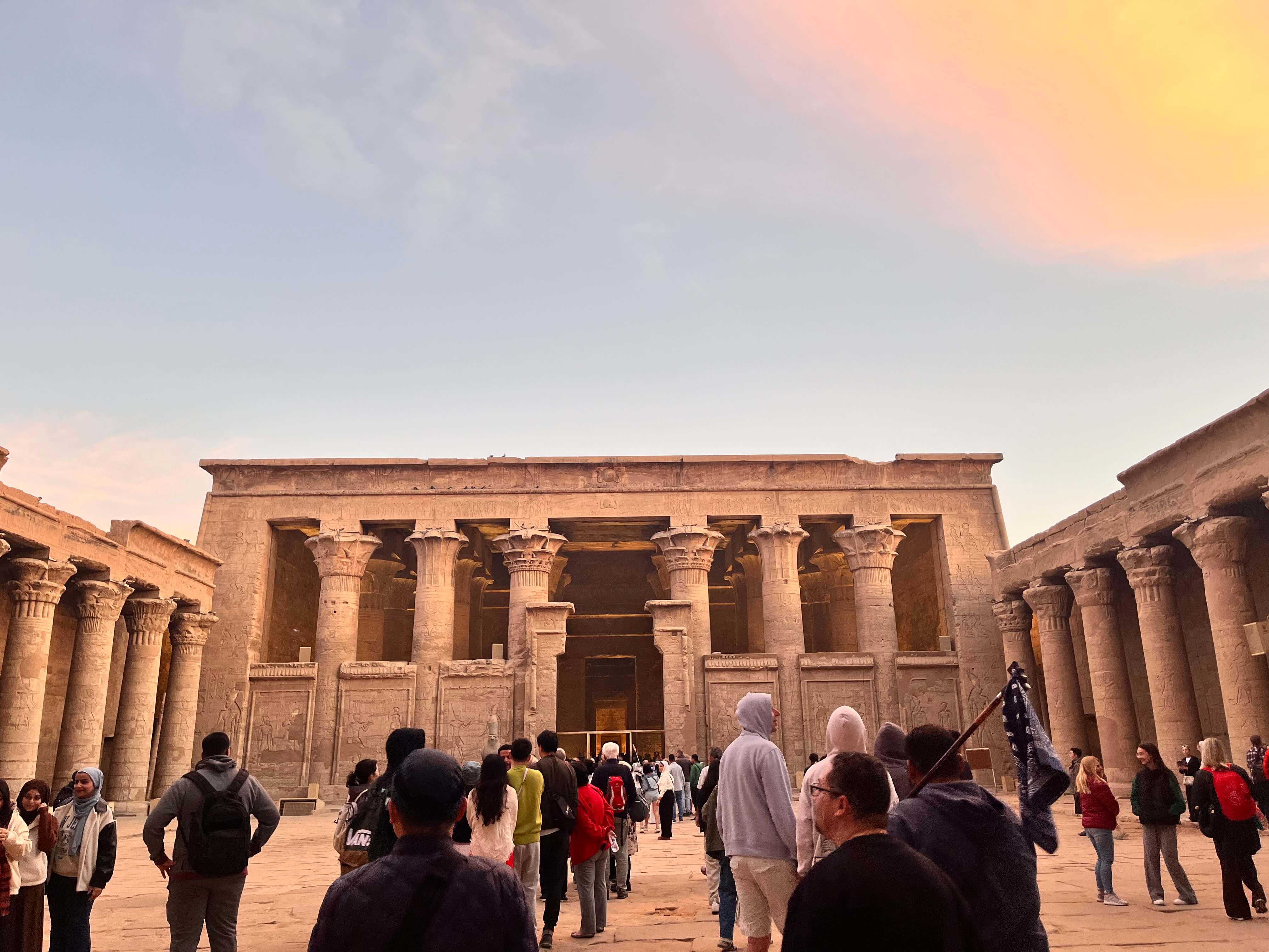 에드푸 신전(Temple of Edfu)