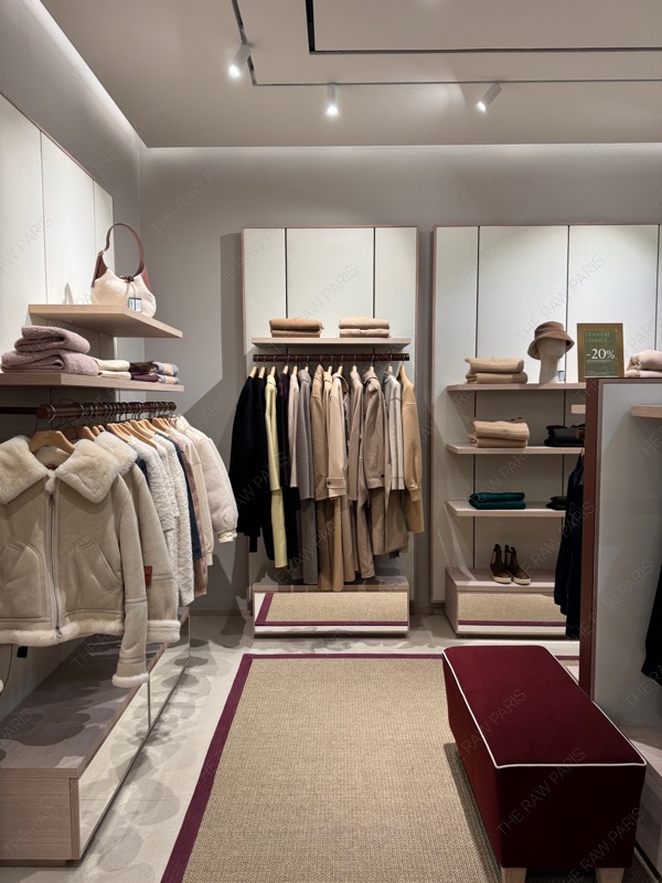 라발레 빌리지 로로 피아나 내부 할인