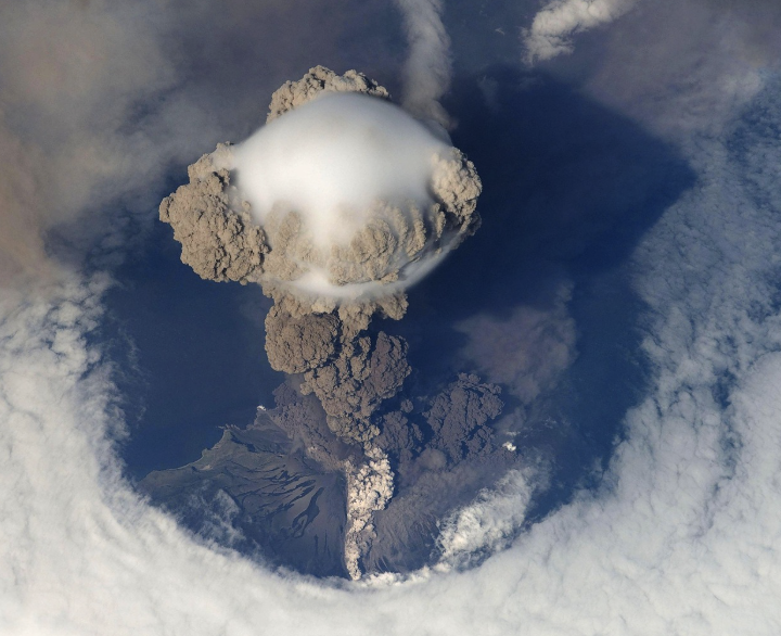 화산재는 왜 비행기를 멈추게 할까?