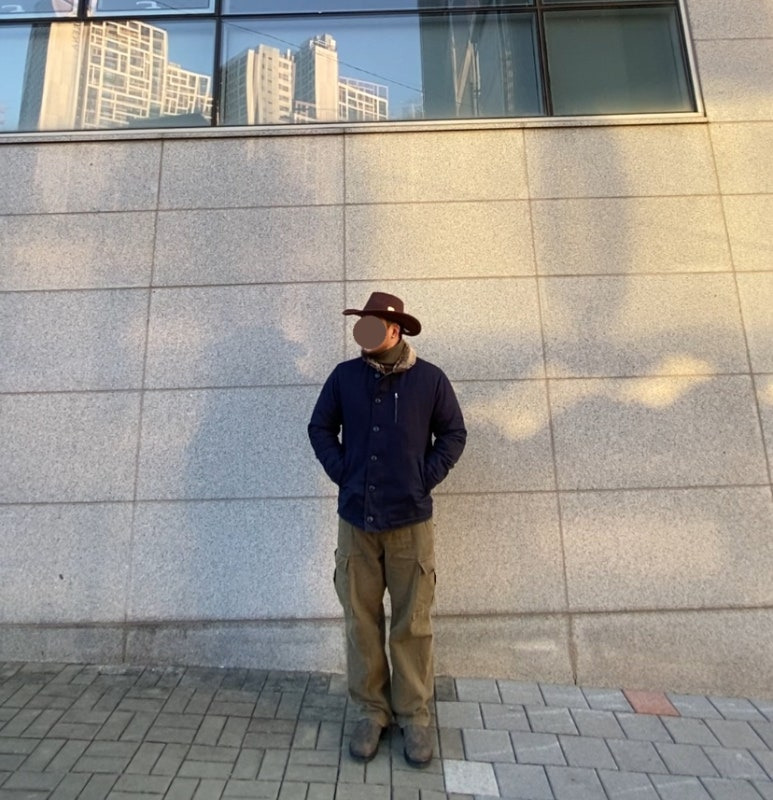 데일리룩('26.1.11.)유니버셜 케미스트리 페도라 카우보이 웨스턴모자, 밴웍스 폴라티, 프리즘웍스 덱자켓 EDGAR N-1, 프리즘웍스 카고팬츠, 블런드스톤 585 러스틱브라운