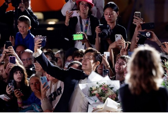 베니스 진출한 박찬욱 감독 신작 어쩔수가없다