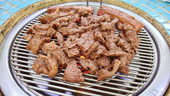 토요일은 밥이좋아 예산 덕산 스플라스 리솜 한우 양념 갈비 맛집 연탄불 구이 소고기 특수부위 갈매기살 예산10미 현지인 추천 토밥 좋아 방송정보