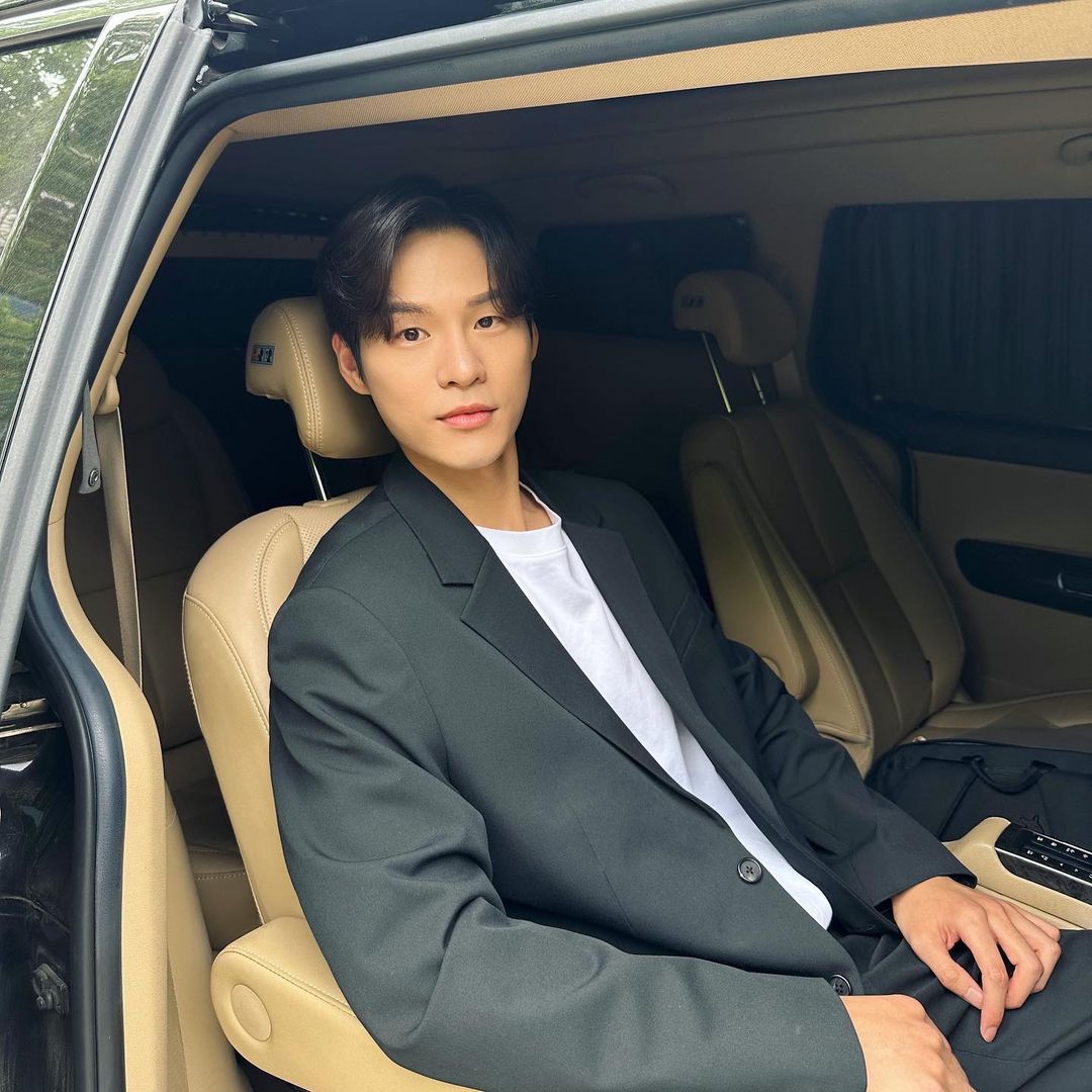 윤지온