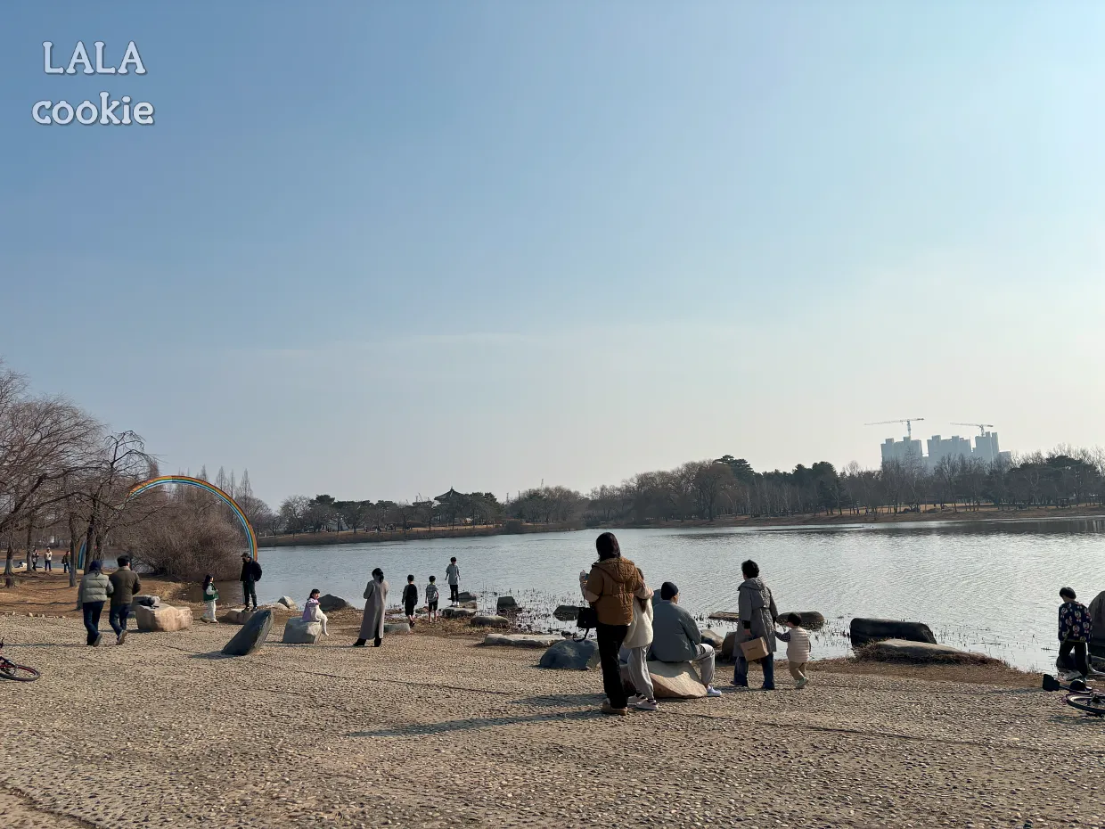 고양시-일산서구-가족나들이-추천-일산호수공원-쉬는-사람들