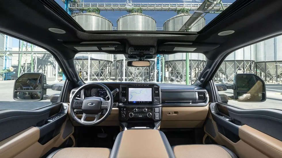 슈퍼듀티 풀체인지 실내