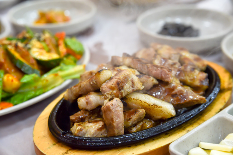 생생정보통 전설의 맛 26년 전통 더덕구이 등갈비 정식 전북 진안 마이산 맛집