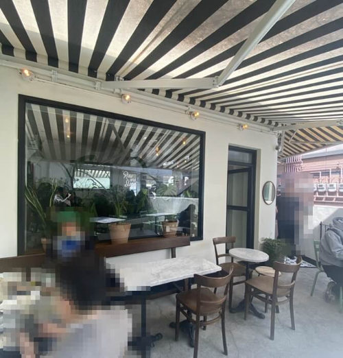 해리단길 카페 맛집 로우앤스윗 해운대 뒷마당 테이블