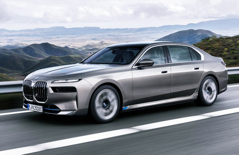 BMW i7